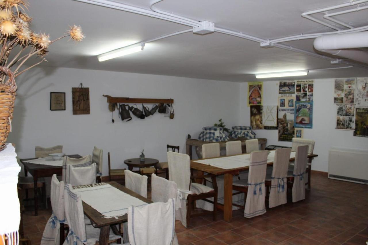 Casa Rural Puerta De La Iglesia Elche de la Sierra Exteriör bild